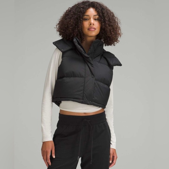 Lululemon Wunder Puff Super-Cropped Vest in Black RARE, Size 4 - Picture 1 of 12